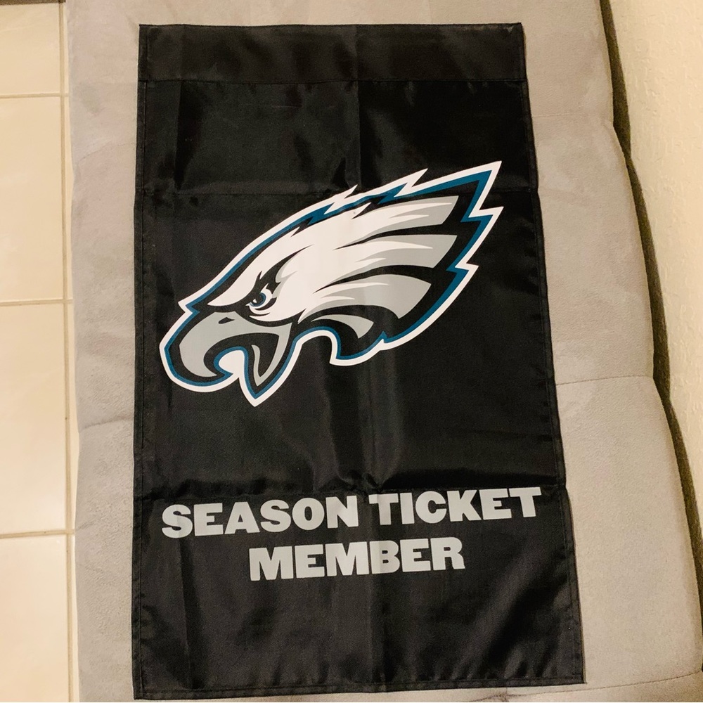 VTG NFL EAGLES  Season Ticket Member FLAG BANNER “Every Fall We Rise“ 22" x 14"